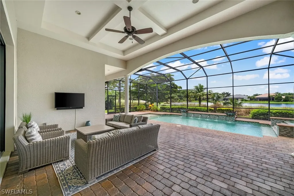 11916 Hedgestone Court Naples FL 34120