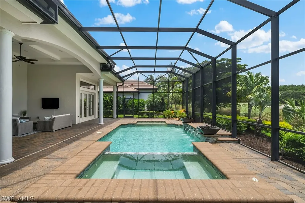 11916 Hedgestone Court Naples FL 34120