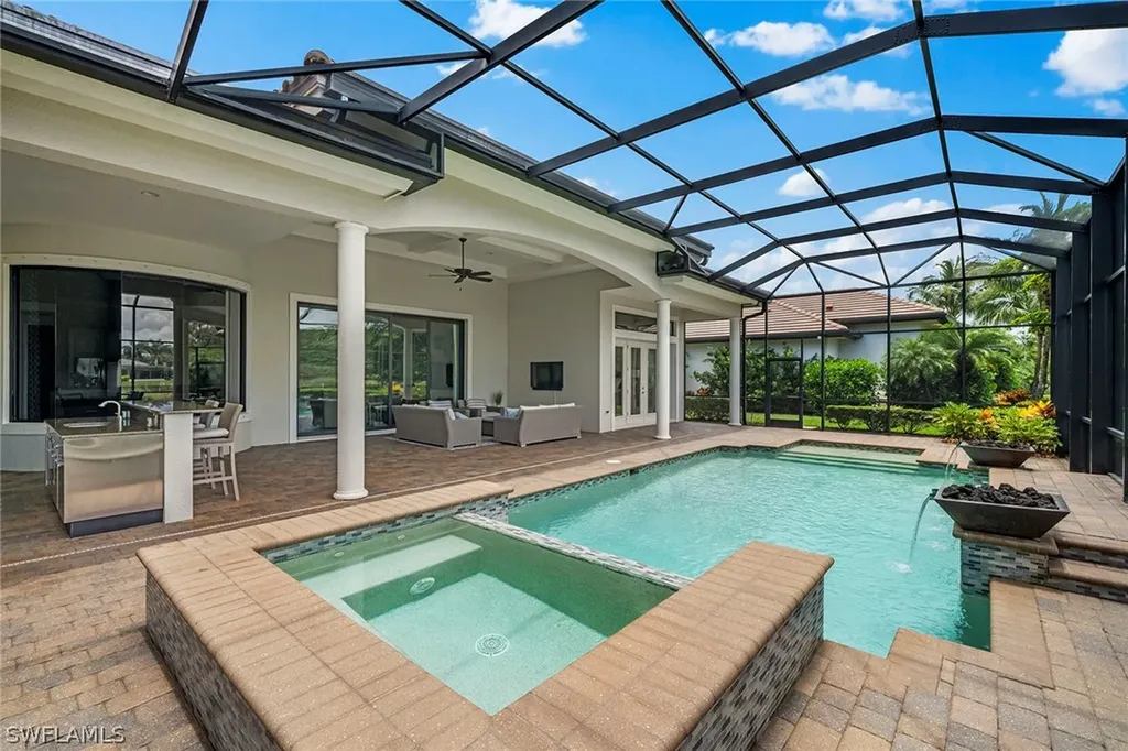 11916 Hedgestone Court Naples FL 34120