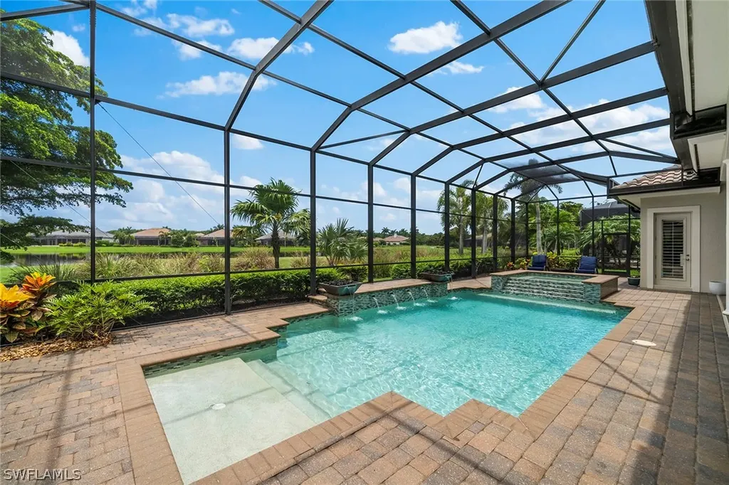 11916 Hedgestone Court Naples FL 34120
