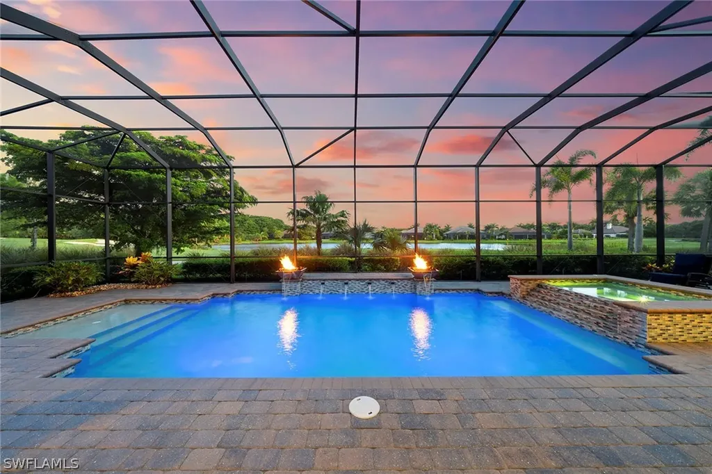 11916 Hedgestone Court Naples FL 34120