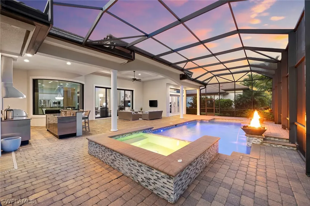 11916 Hedgestone Court Naples FL 34120