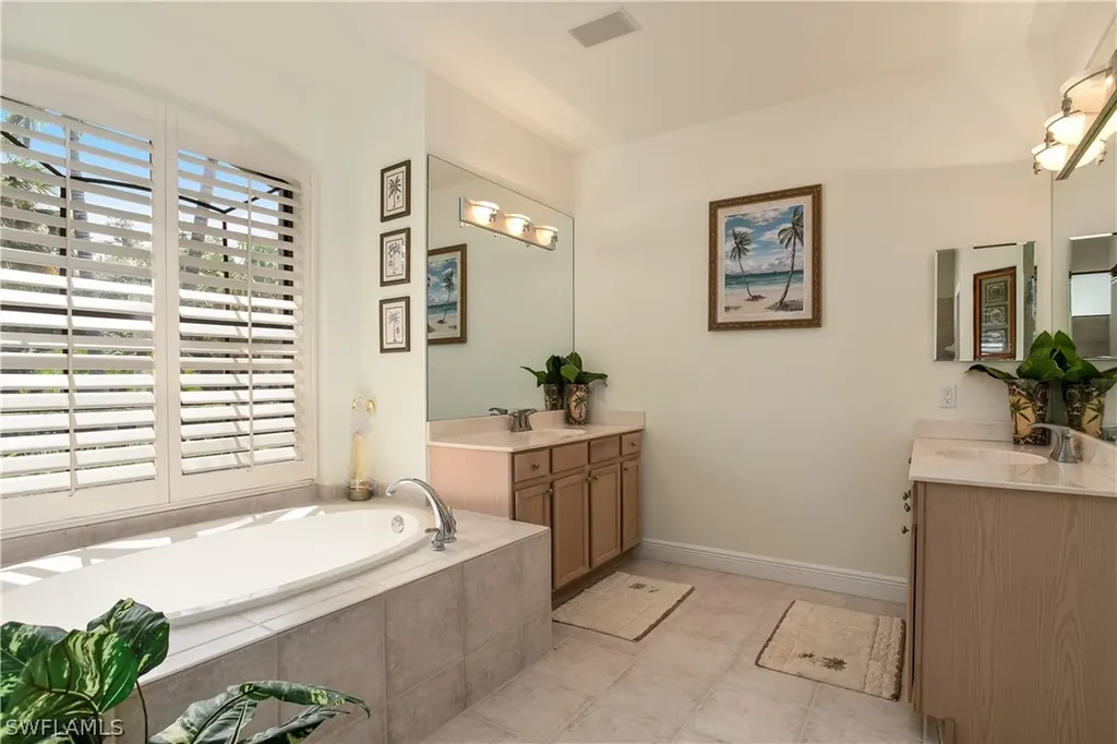 10919 Parnu Street Naples FL 34109