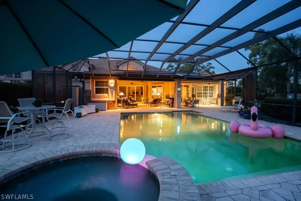 732 Courtside Drive Naples FL 34105