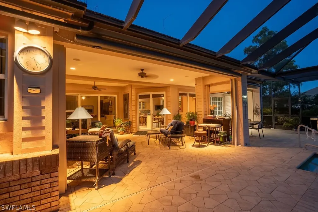 732 Courtside Drive Naples FL 34105