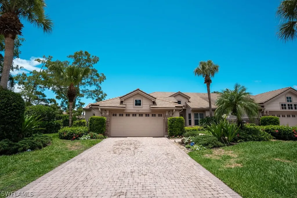 732 Courtside Drive Naples FL 34105
