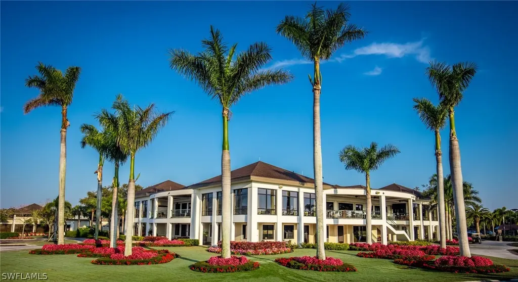 732 Courtside Drive Naples FL 34105