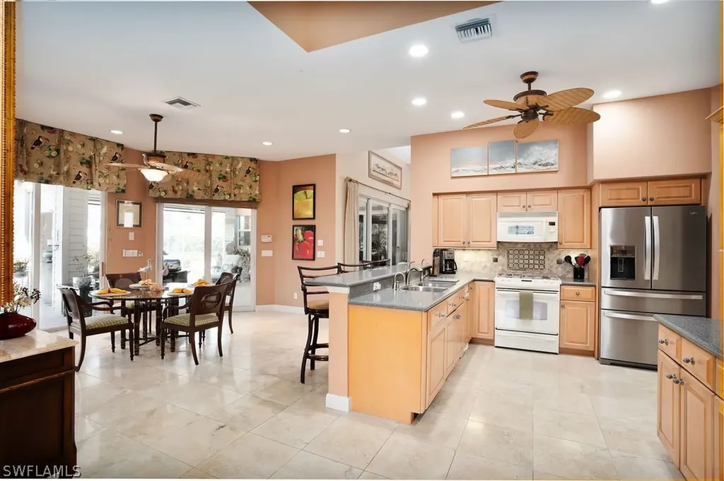732 Courtside Drive Naples FL 34105