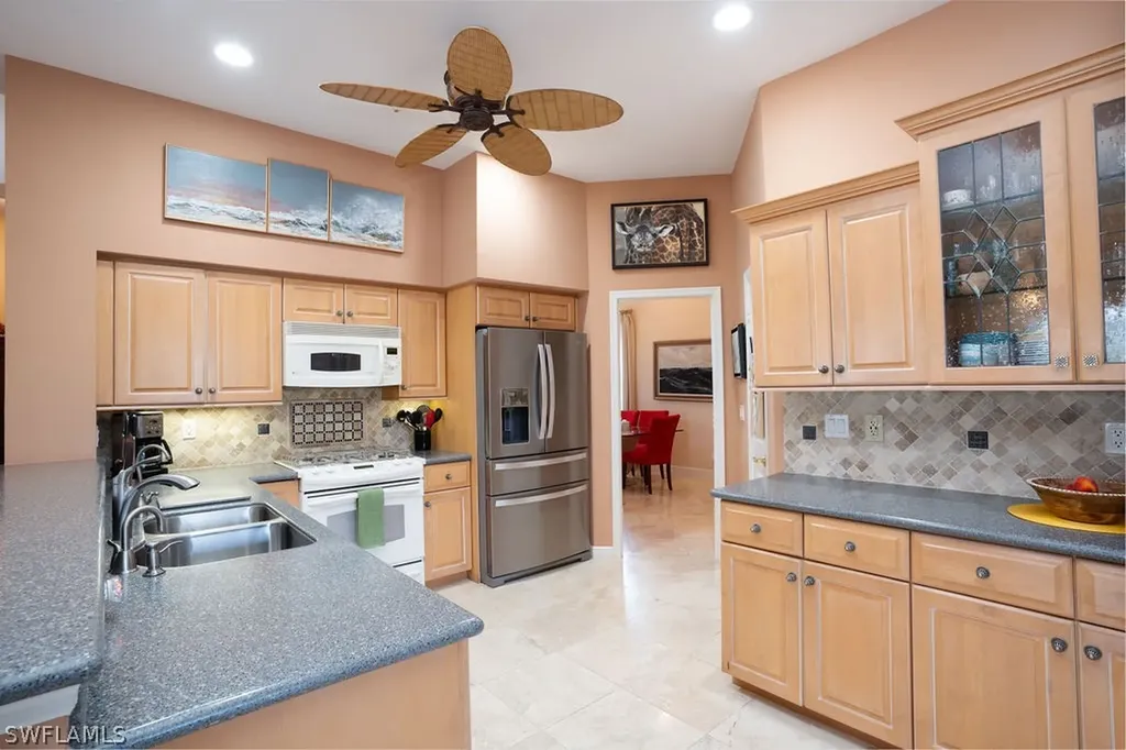 732 Courtside Drive Naples FL 34105