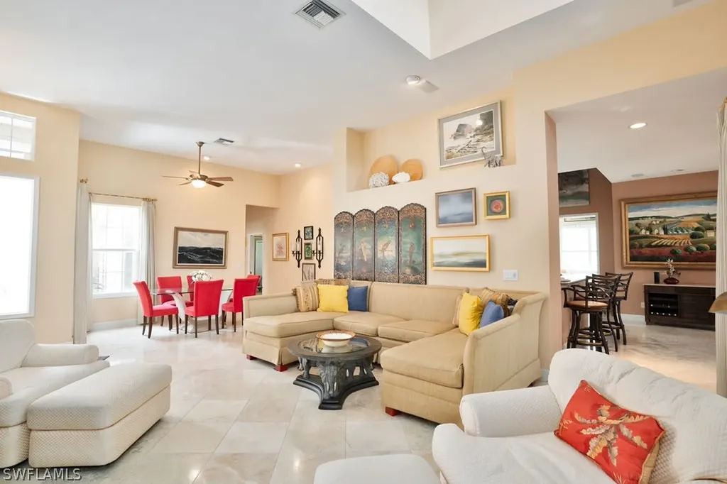 732 Courtside Drive Naples FL 34105