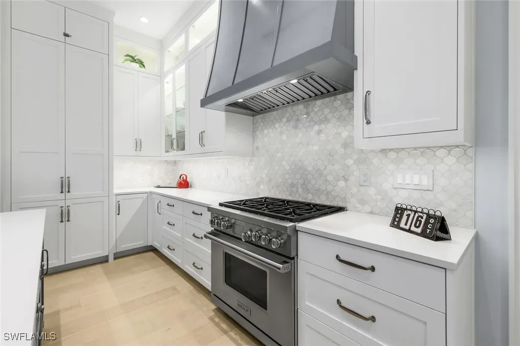 1463 2nd Avenue S Naples FL 34102