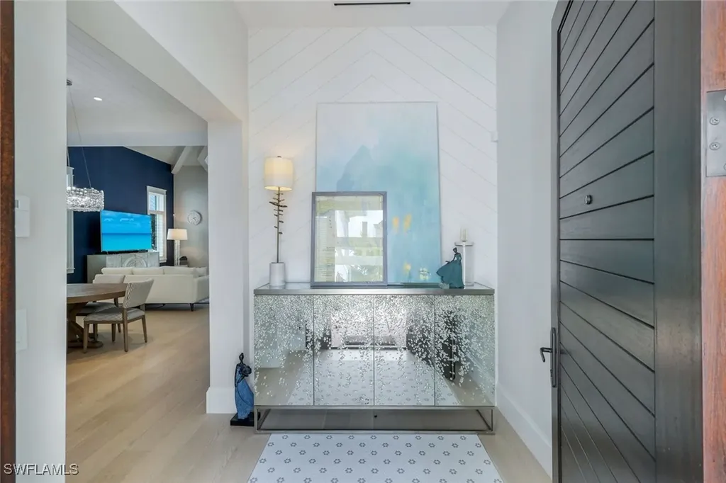 1463 2nd Avenue S Naples FL 34102