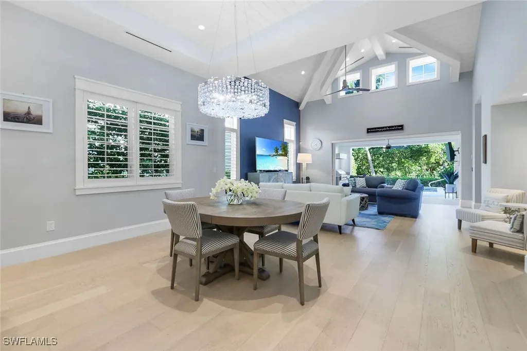 1463 2nd Avenue S Naples FL 34102