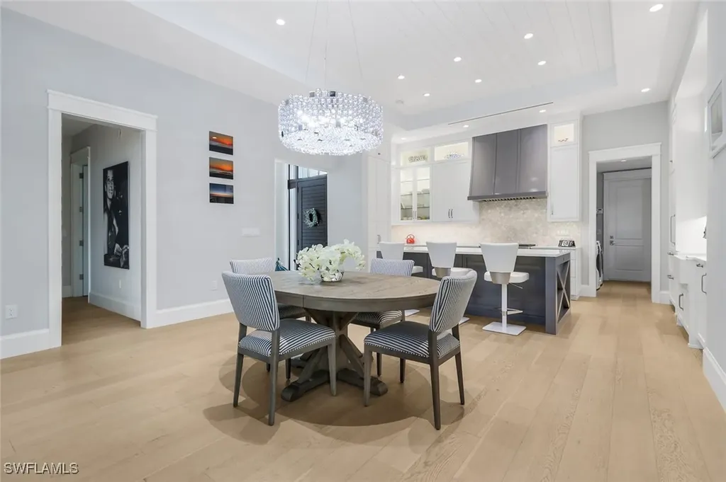 1463 2nd Avenue S Naples FL 34102