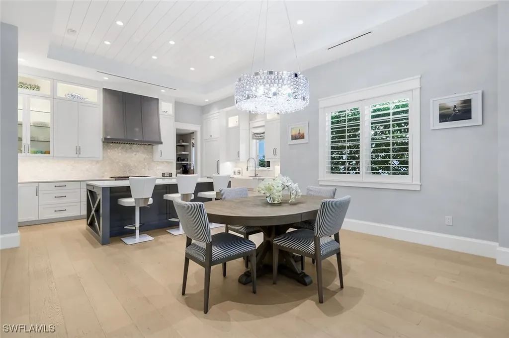 1463 2nd Avenue S Naples FL 34102