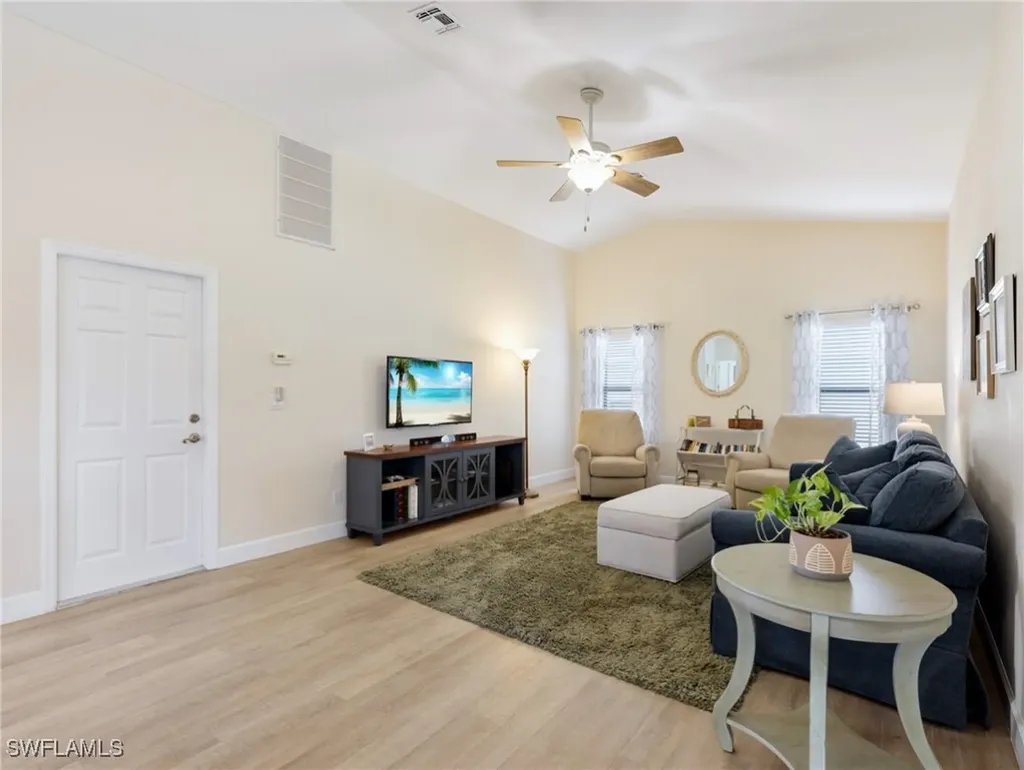2217 SW 43rd Terrace Cape Coral FL 33914