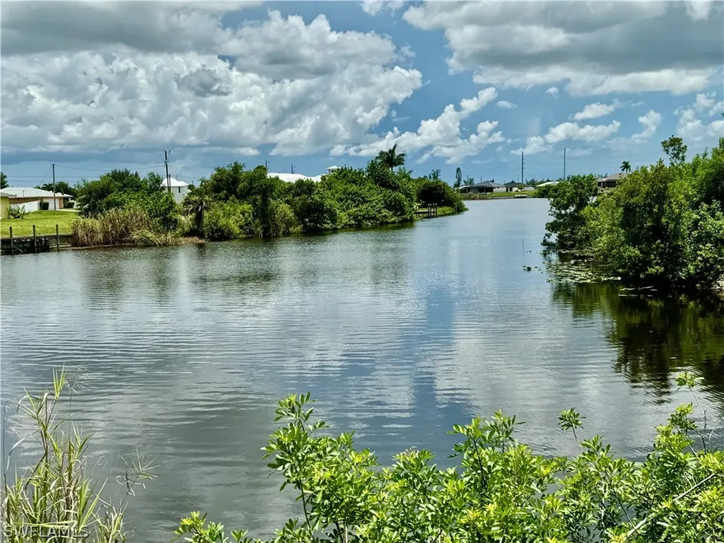 2605 NW 5th Avenue Cape Coral FL 33993