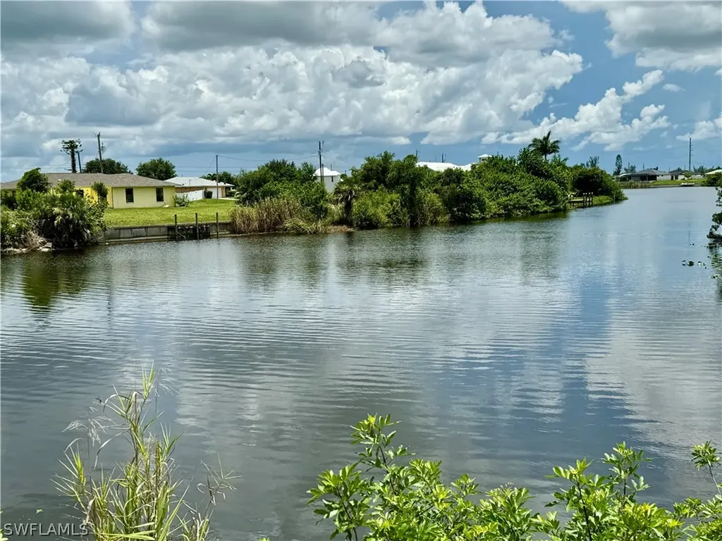 2605 NW 5th Avenue Cape Coral FL 33993