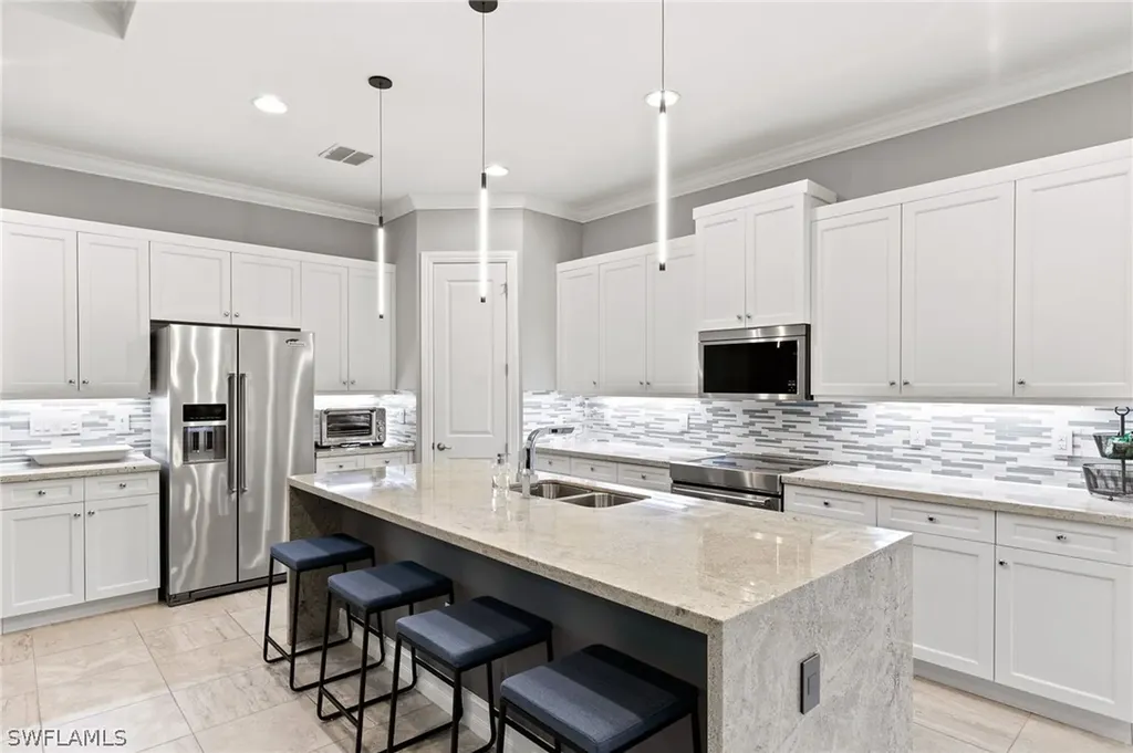 9240 Glenforest Drive Naples FL 34120