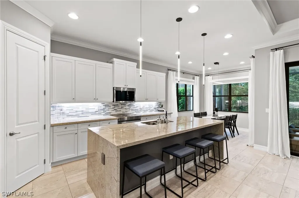 9240 Glenforest Drive Naples FL 34120