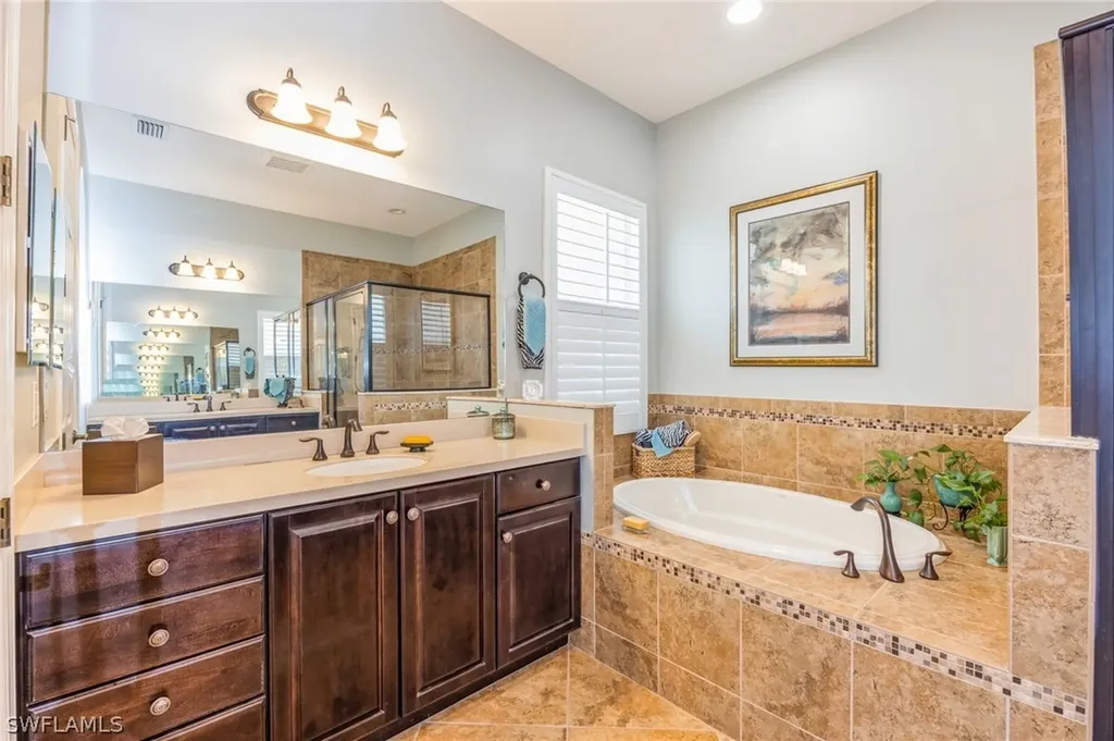 13492 Cambridge Lane Naples FL 34109