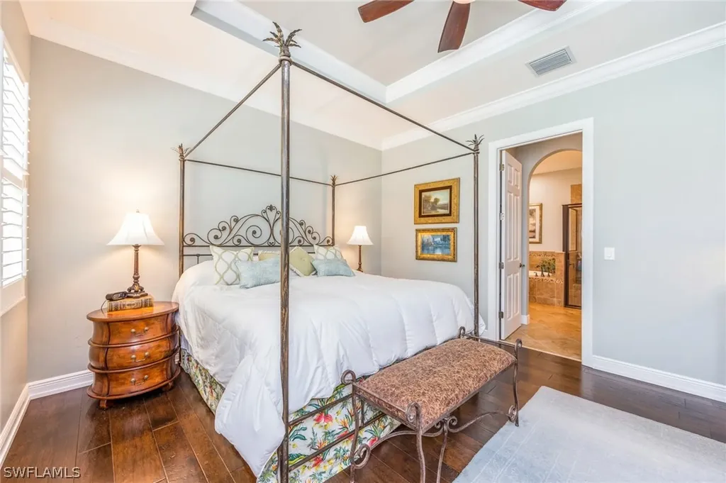 13492 Cambridge Lane Naples FL 34109