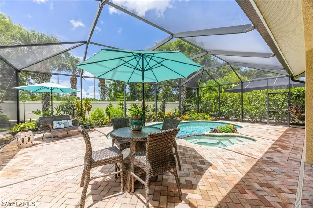 13492 Cambridge Lane Naples FL 34109