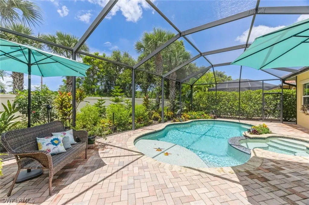 13492 Cambridge Lane Naples FL 34109