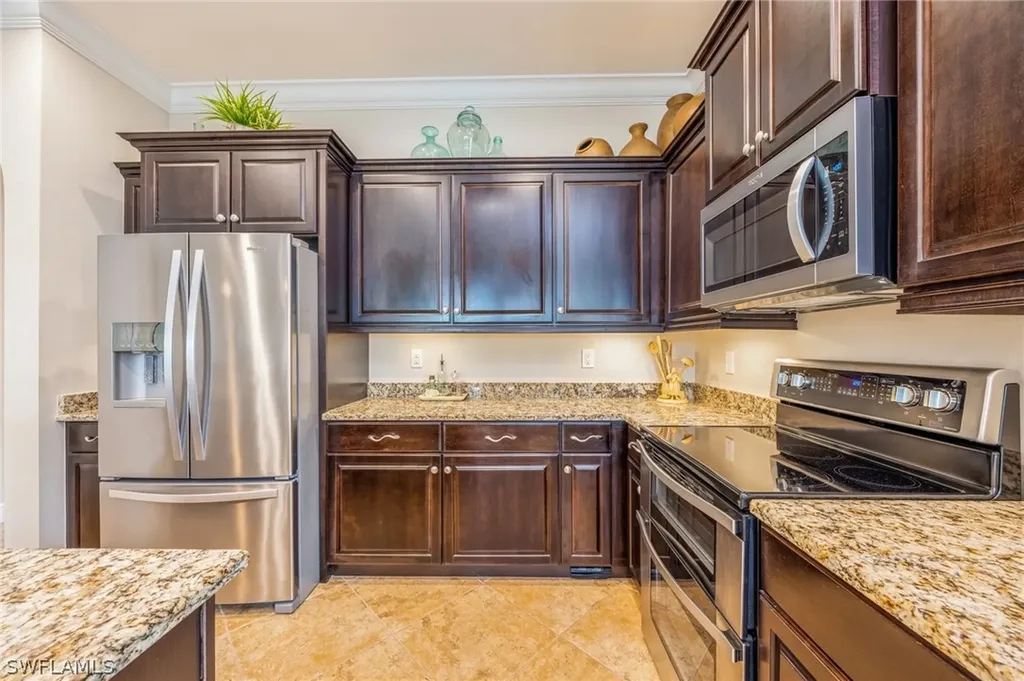 13492 Cambridge Lane Naples FL 34109
