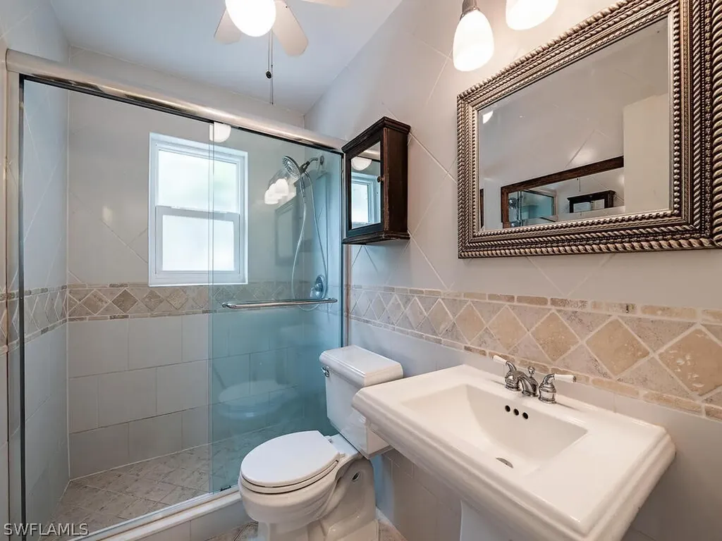 1102 9th Avenue N Naples FL 34102