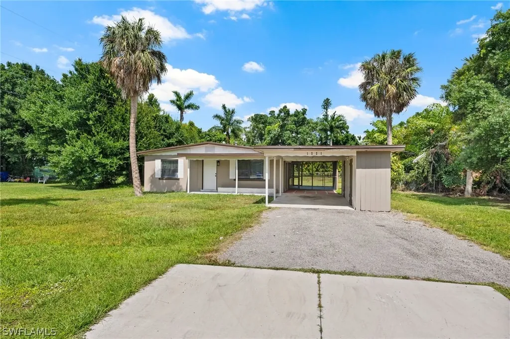 1221 Turner Street Fort Myers FL 33916