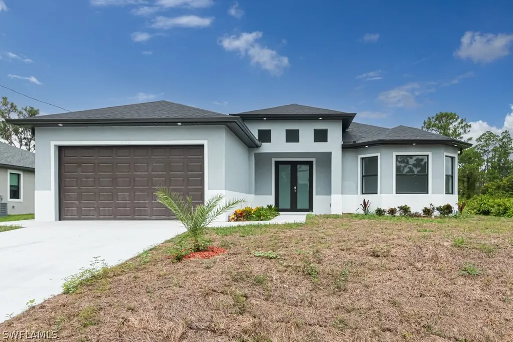 570 Sherwood Avenue S Lehigh Acres FL 33974