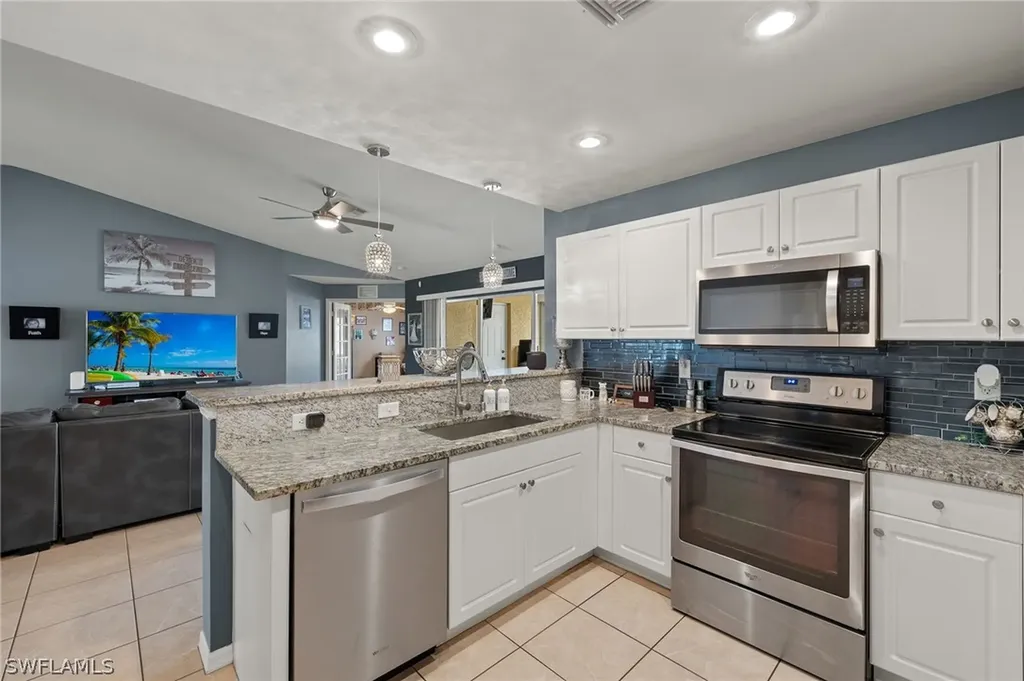 2115 SW 15th Terrace Cape Coral FL 33991