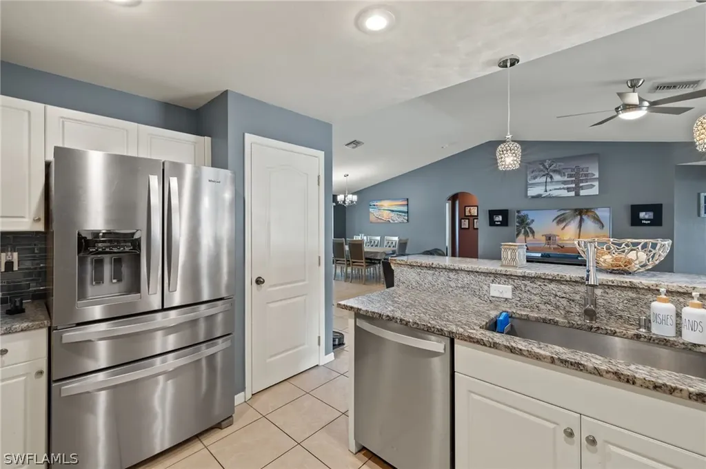 2115 SW 15th Terrace Cape Coral FL 33991