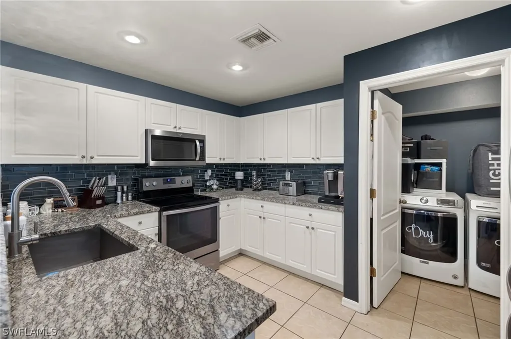 2115 SW 15th Terrace Cape Coral FL 33991