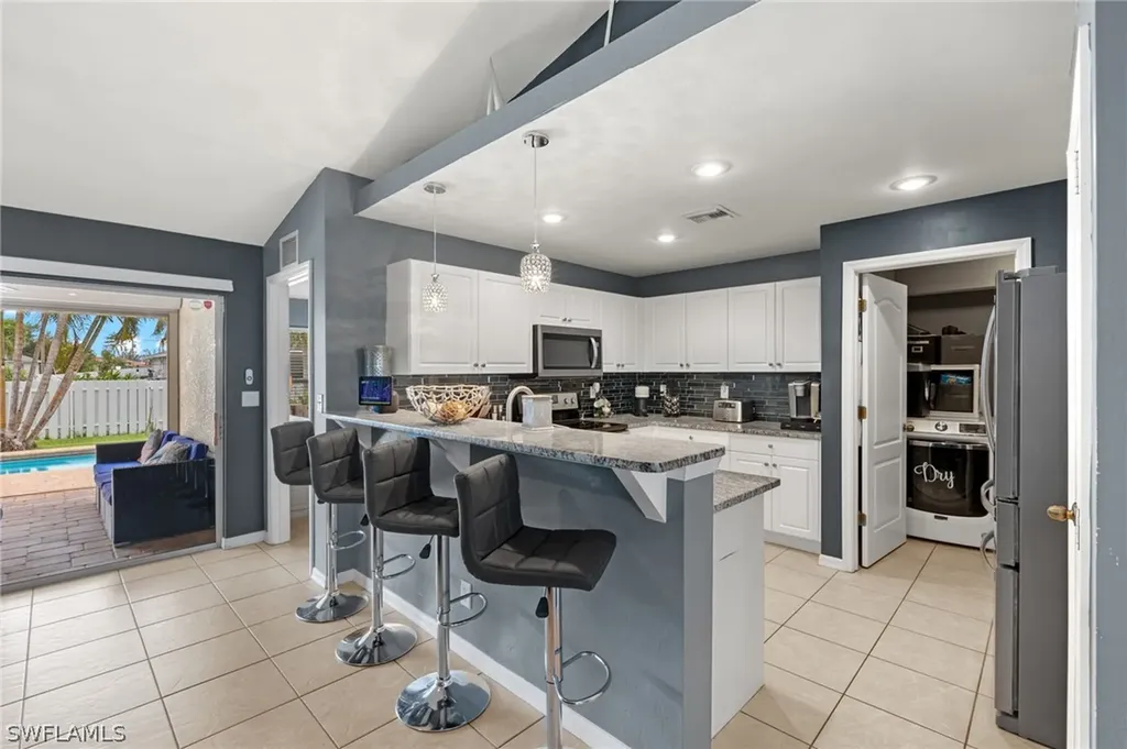 2115 SW 15th Terrace Cape Coral FL 33991