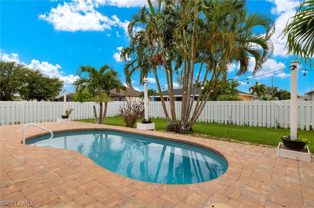 2115 SW 15th Terrace Cape Coral FL 33991