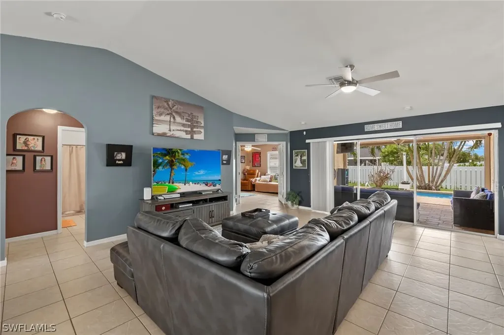 2115 SW 15th Terrace Cape Coral FL 33991