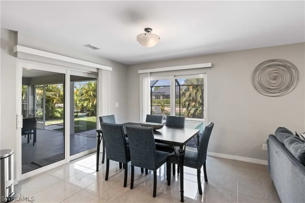 516 SE 20th Place Cape Coral FL 33990