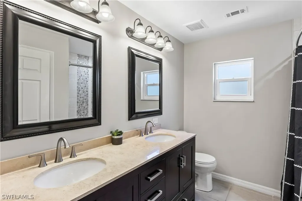 516 SE 20th Place Cape Coral FL 33990