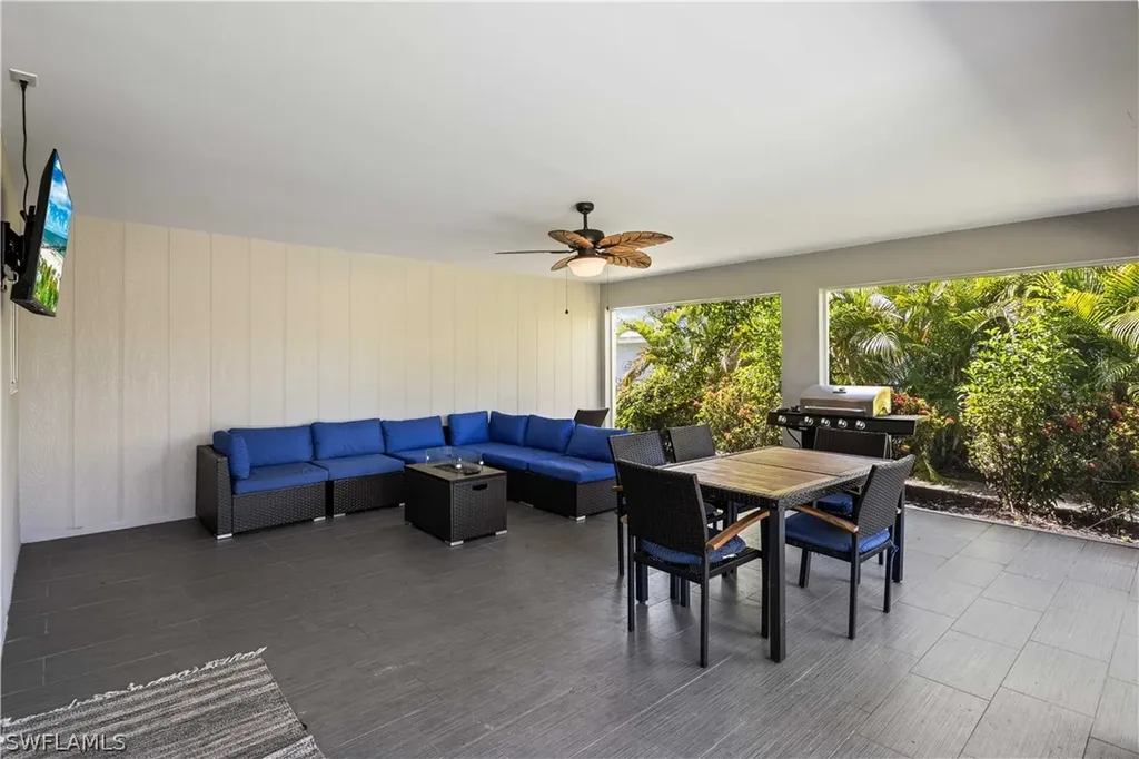516 SE 20th Place Cape Coral FL 33990