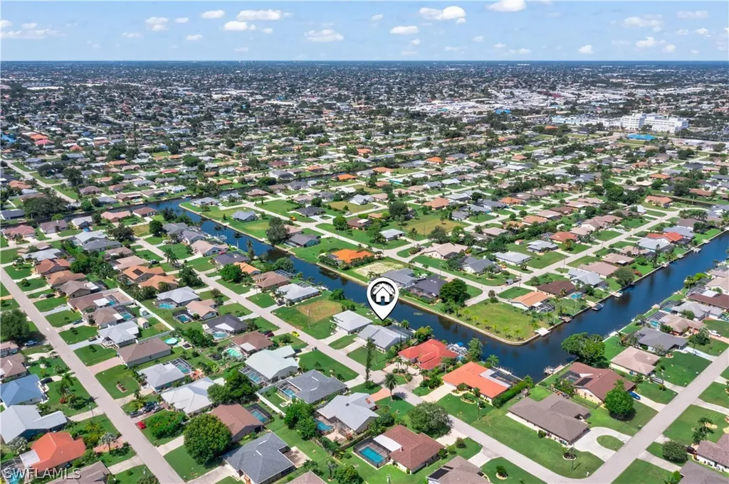 516 SE 20th Place Cape Coral FL 33990
