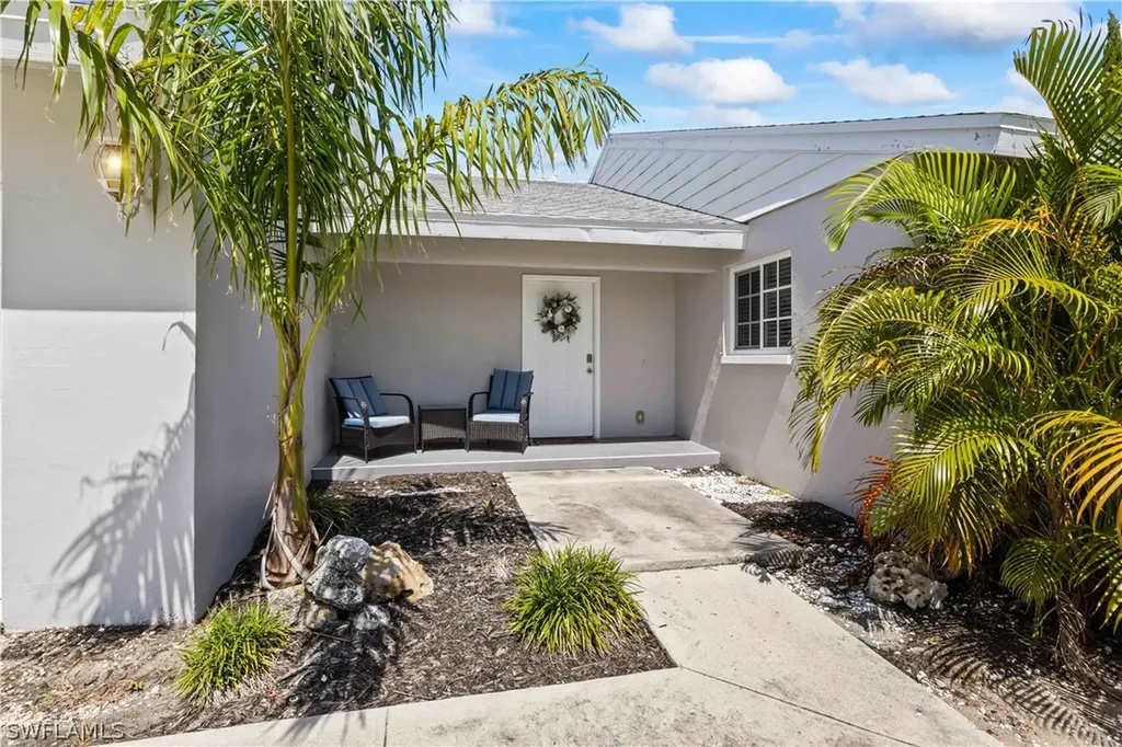 516 SE 20th Place Cape Coral FL 33990