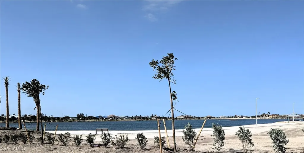 4212 NW 39th Street Cape Coral FL 33993