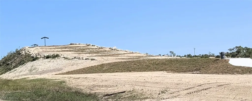 4212 NW 39th Street Cape Coral FL 33993