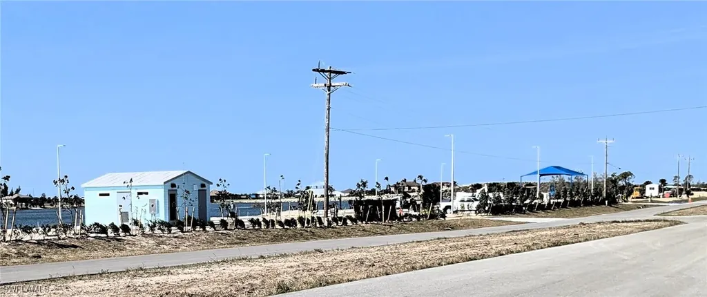 4212 NW 39th Street Cape Coral FL 33993