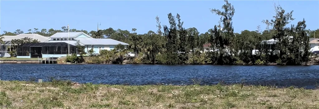 4212 NW 39th Street Cape Coral FL 33993