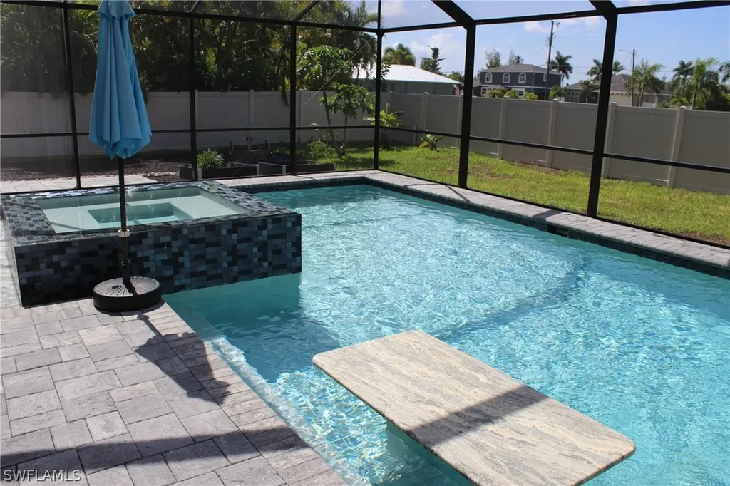 1208 SW 38th Street Cape Coral FL 33914