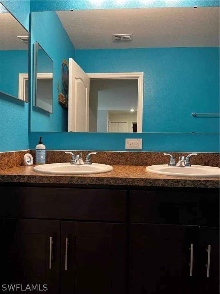 1208 SW 38th Street Cape Coral FL 33914