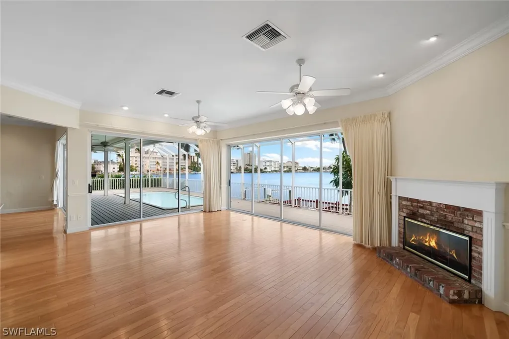 283 Oak Avenue Naples FL 34108